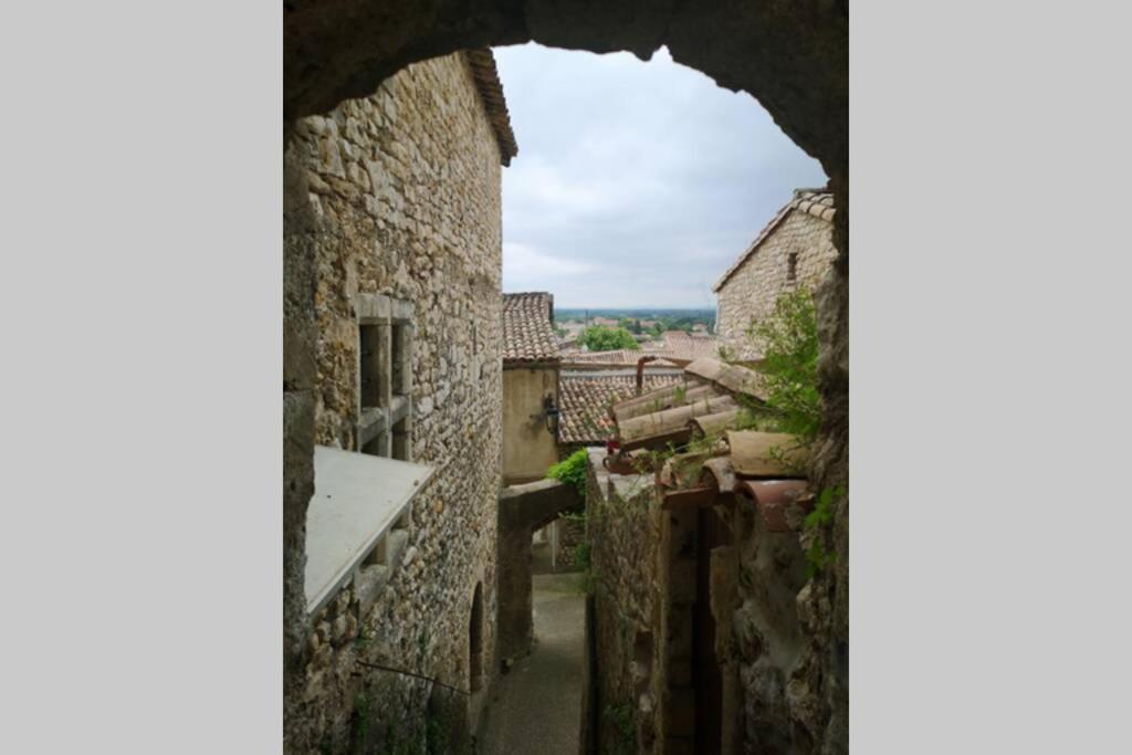 Donzère Maison De Village Meublee Avec Terrasse מראה חיצוני תמונה