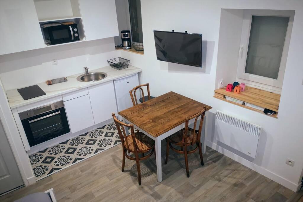 Donzère Maison De Village Meublee Avec Terrasse מראה חיצוני תמונה
